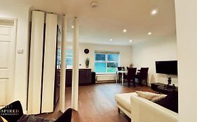 Brooklands Nw6 Apartment